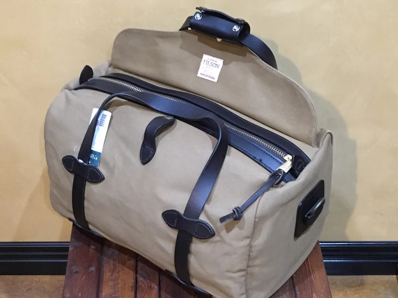 11070220 Filson Small Rugged Duffle Bag