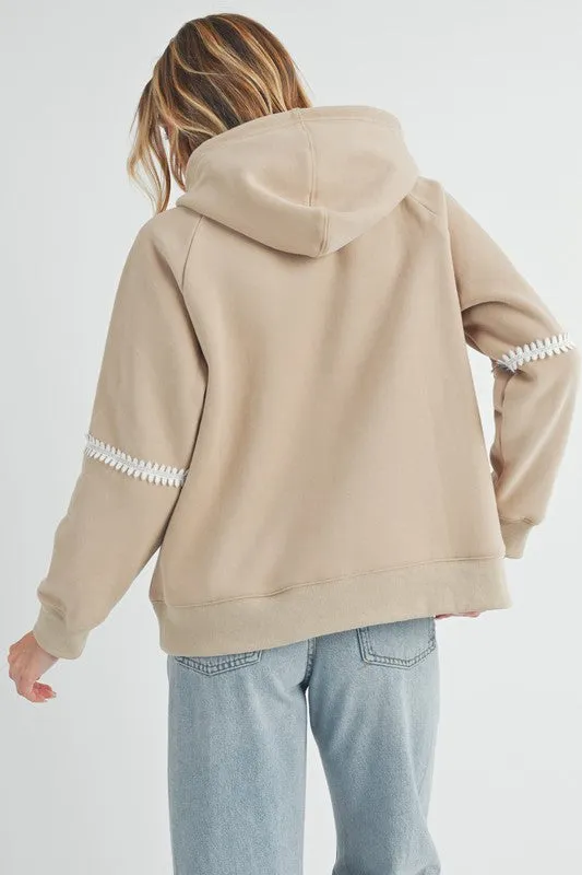Aemi   Co Lace Detail Drawstring Hoodie with Kangaroo Pocket