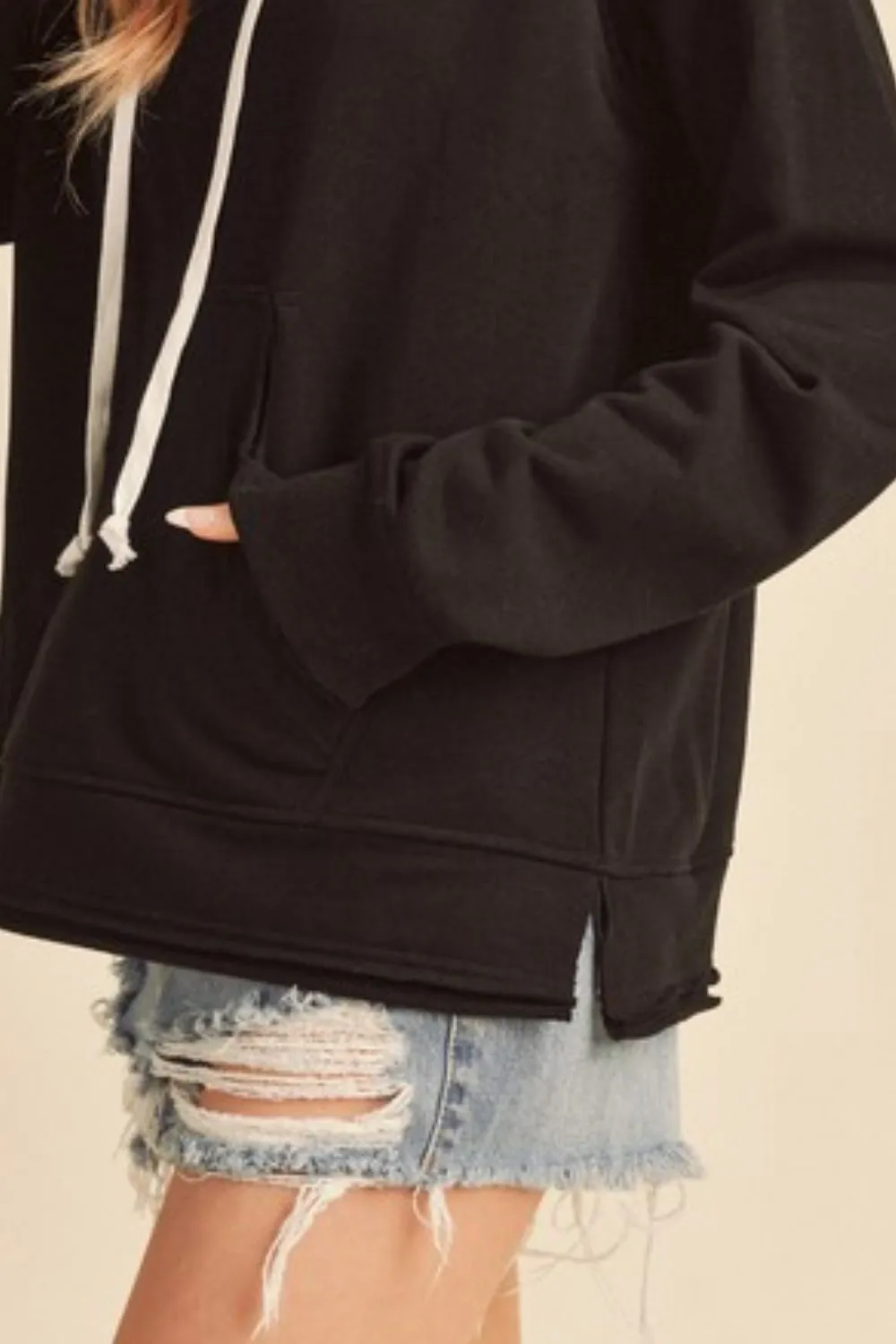 Aemi   Co Raw Hem Kangaroo Pocketed Drawstring Hoodie