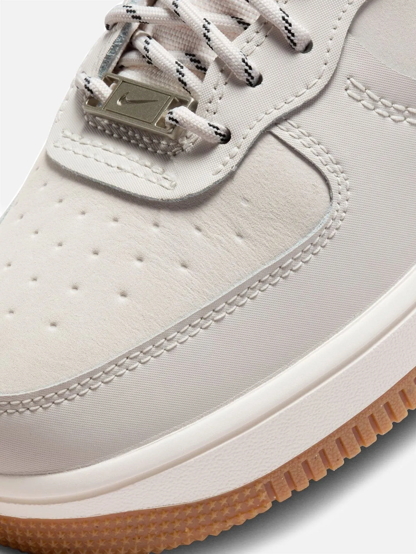 Air Force 1 Sculpt "Rugged Orange"