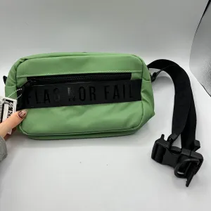 Belt Bag By Cmb, Size: Medium
