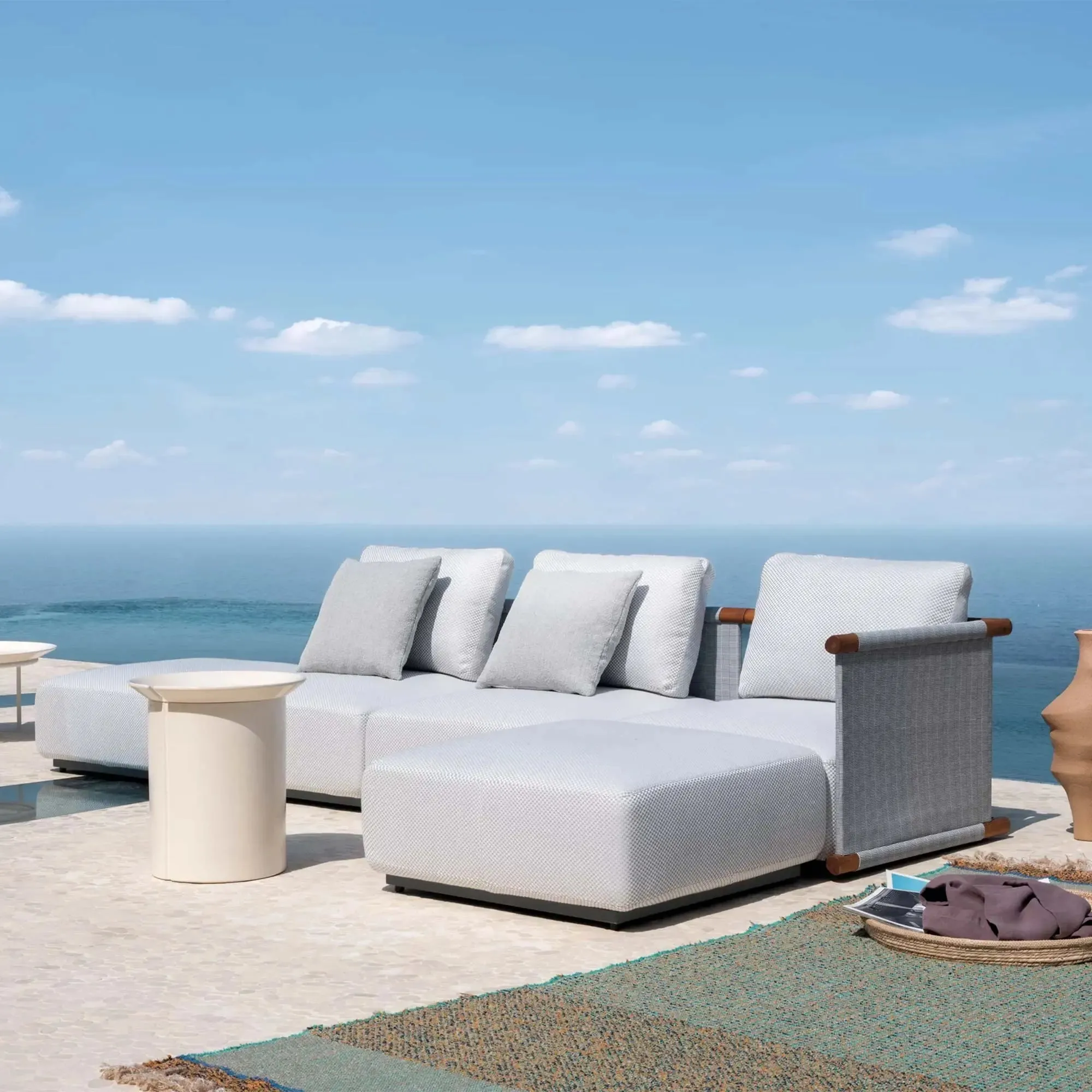 Brise - Outdoor Tables