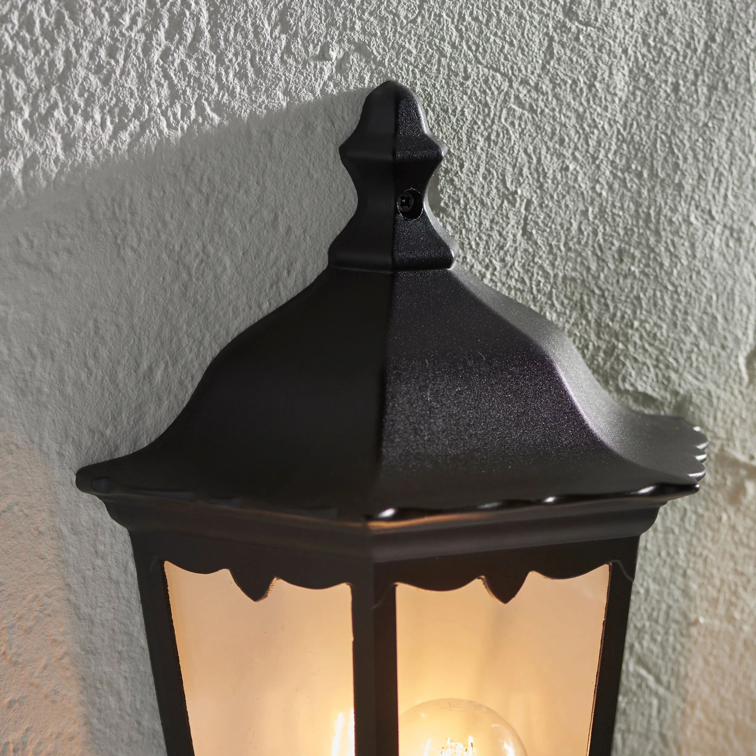 Endon 76547 Burford 1lt Wall Matt black & clear glass 60W E27 GLS (Required)