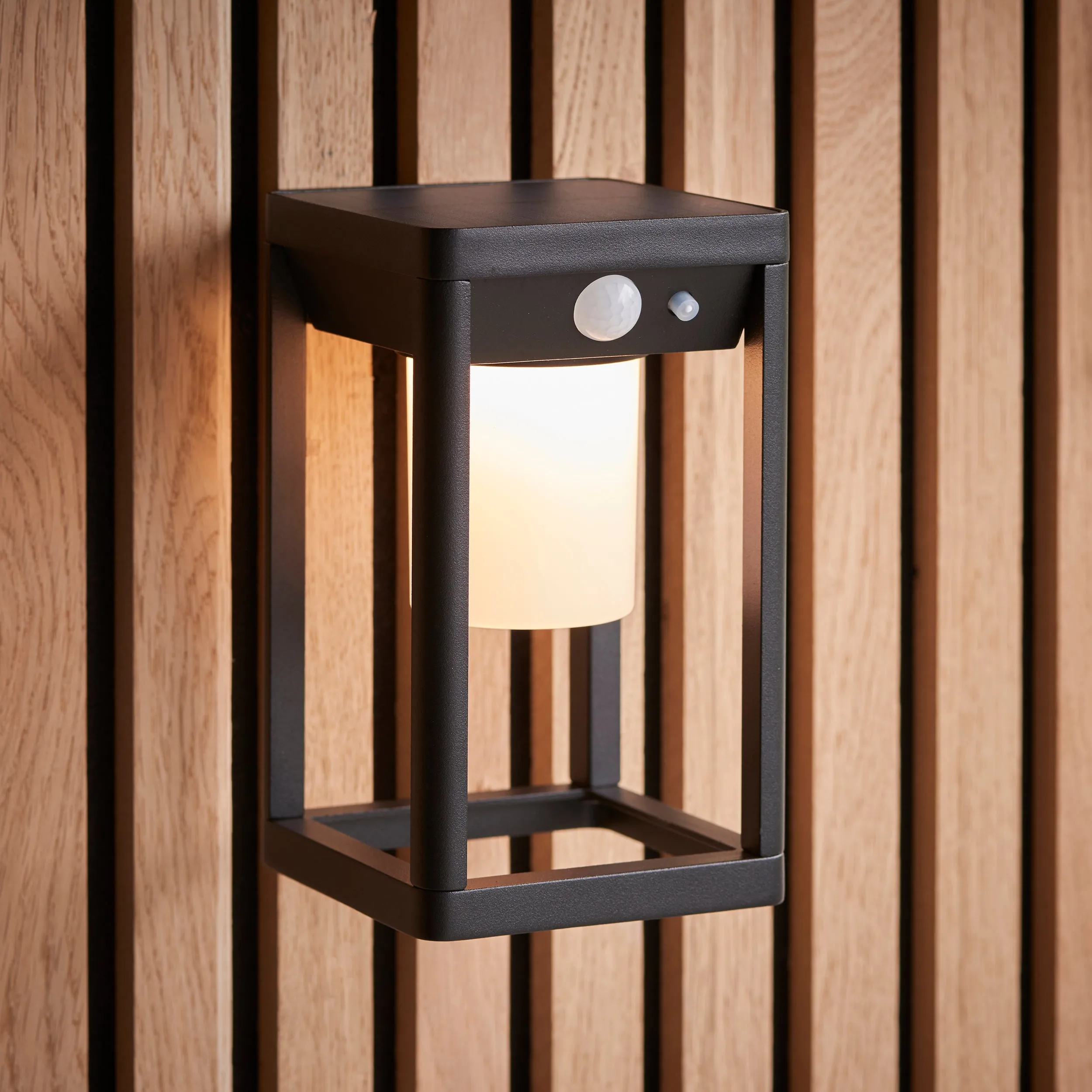 Endon 96928 Hallam 1lt Wall Textured black & white pc 2.7W LED (SMD 3528) Warm White