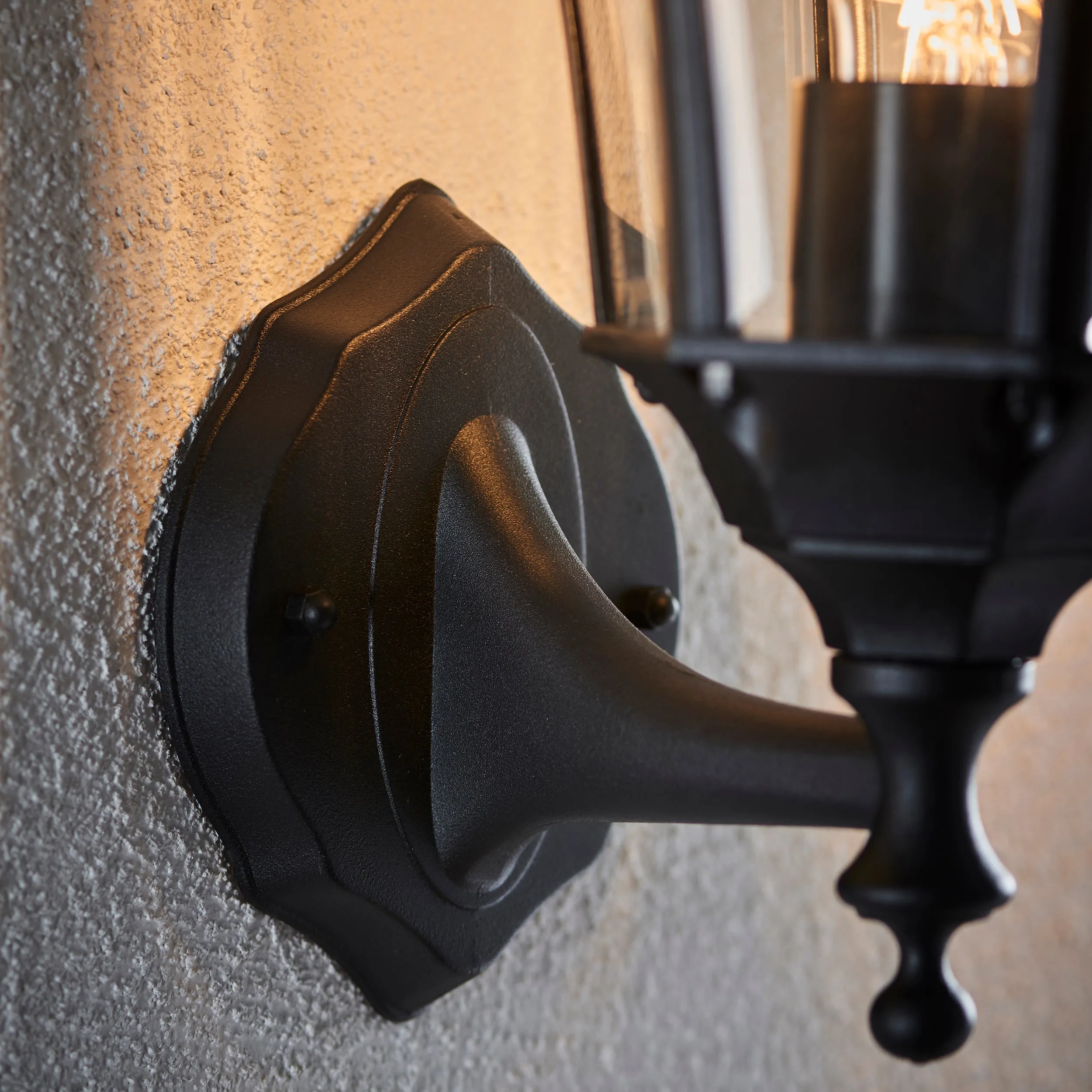 Endon YG-3500 Drayton 1lt Wall Textured black & clear glass 60W E27 GLS (Required)
