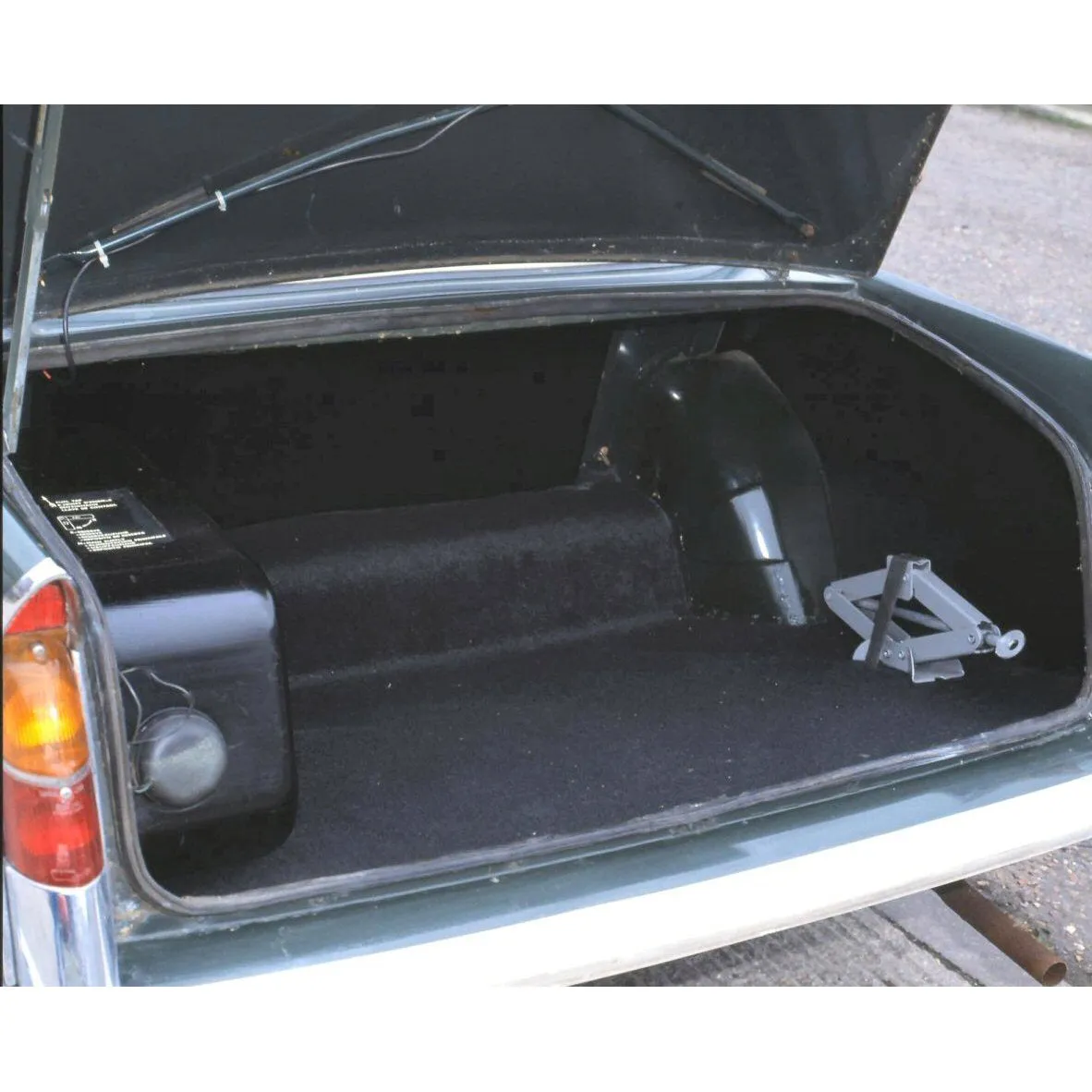 HERALD & VITESSE CONVERTIBLE BOOT CARPET IN HARDURA - ALL MODELS