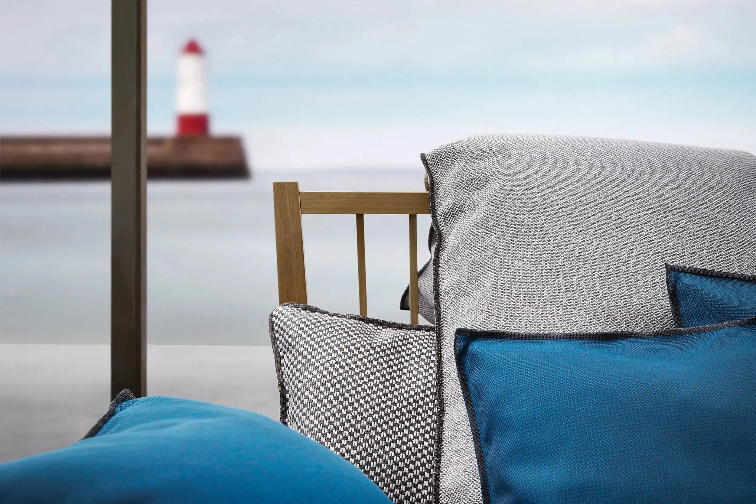 InOut 703 Outdoor Sofa