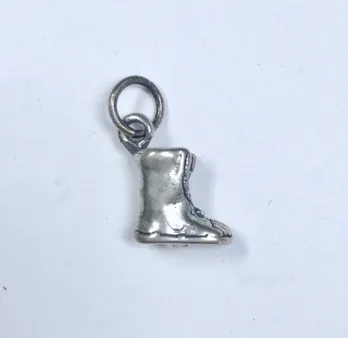 Jewelry - Louisiana Cake Pulls