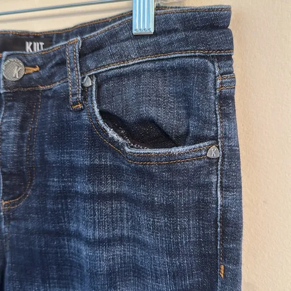 KUT Amy Crop Straight Leg Jeans