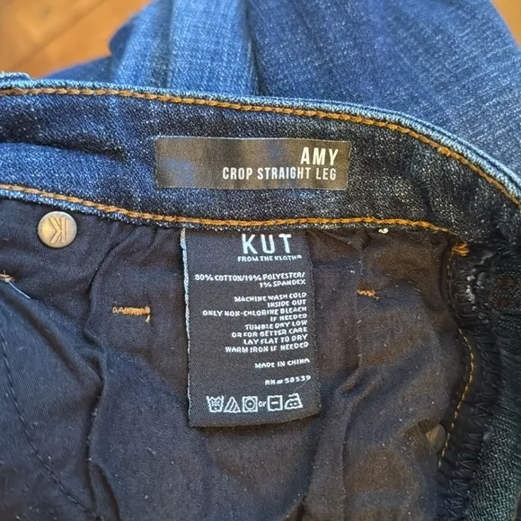 KUT Amy Crop Straight Leg Jeans
