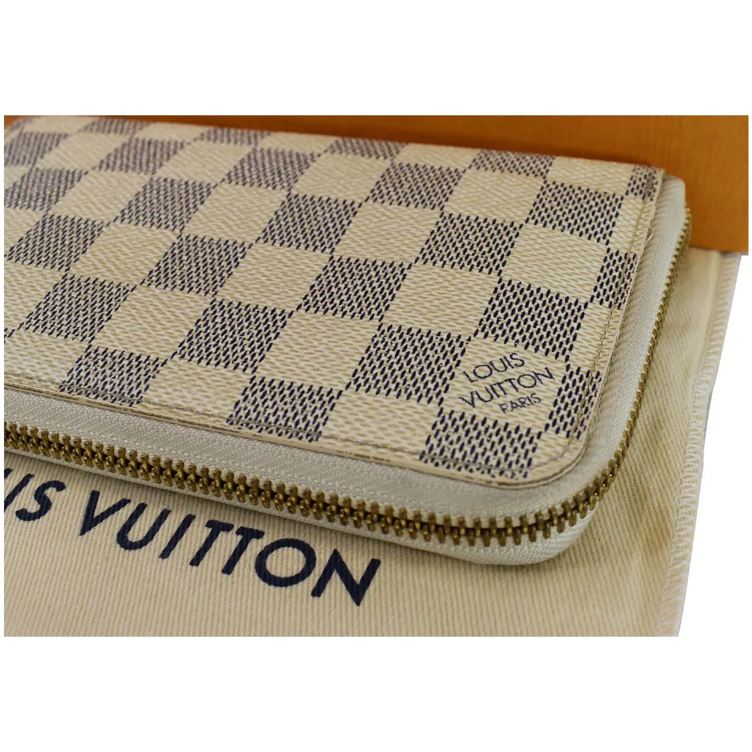 LOUIS VUITTON Damier Azur Zippy Organizer Wallet White