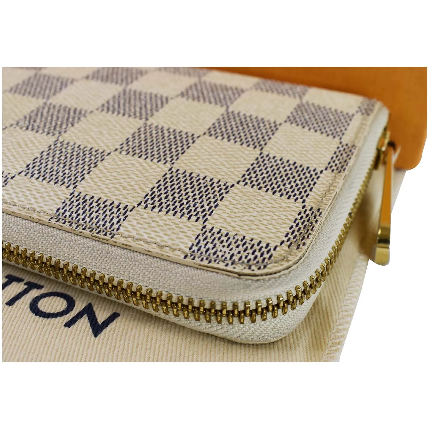 LOUIS VUITTON Damier Azur Zippy Organizer Wallet White