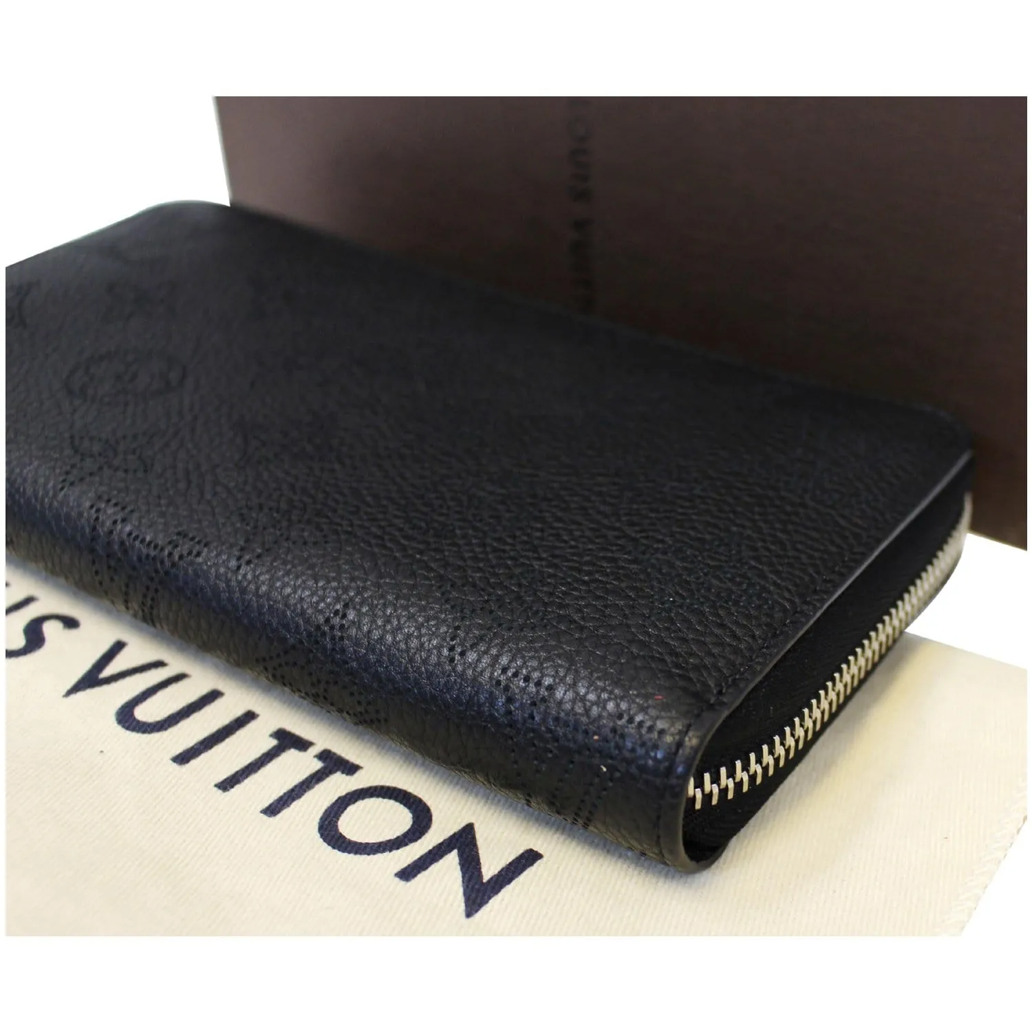LOUIS VUITTON Mahina Zippy Wallet Noir Black