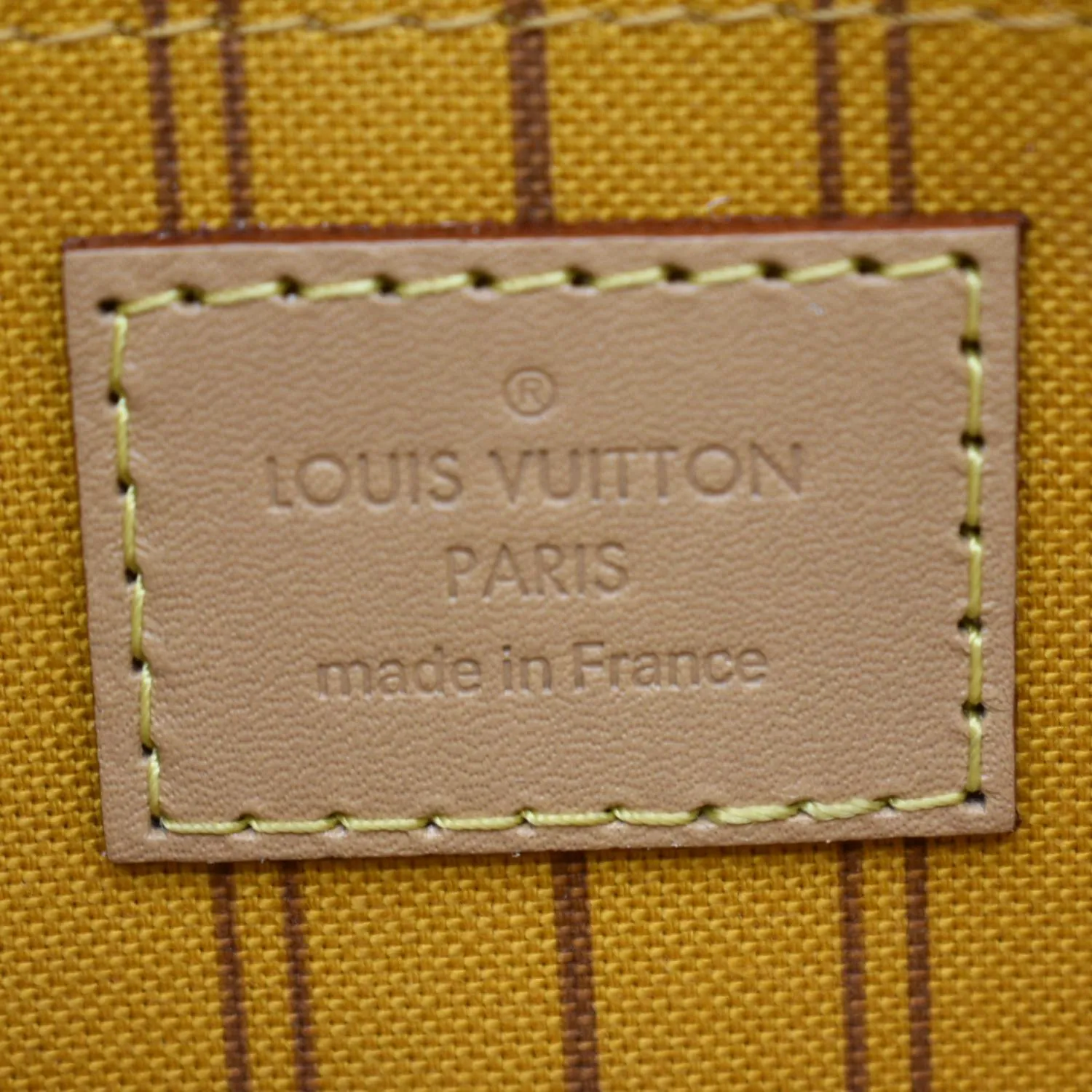 LOUIS VUITTON  Neverfull GM Damier Azur Pochette Wristlet Pouch White