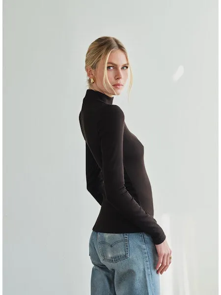 MYLES PRICE LS Mockneck MiniRib Tee