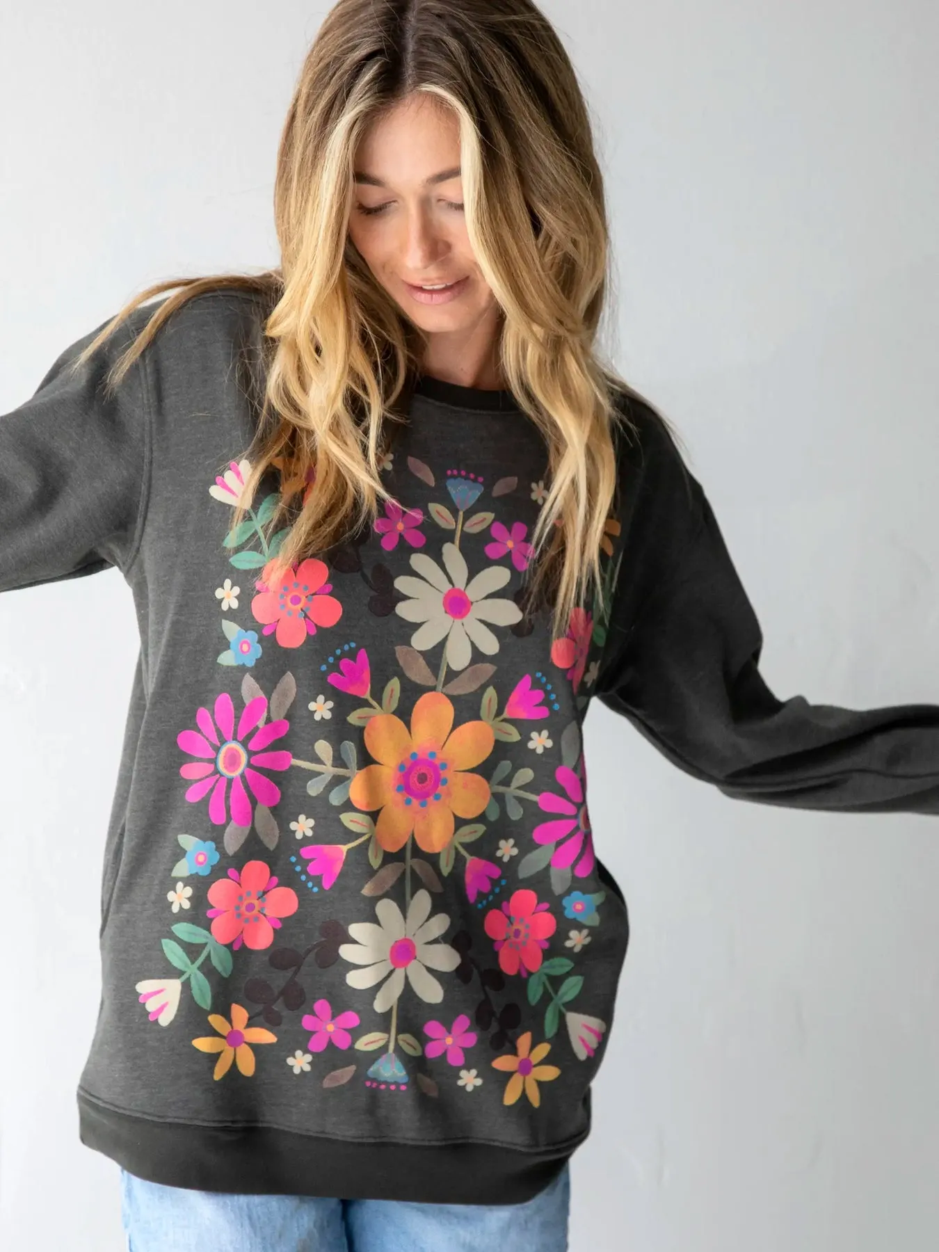 Natural Life Comfy Pocket Sweatshirt | Folk Flower