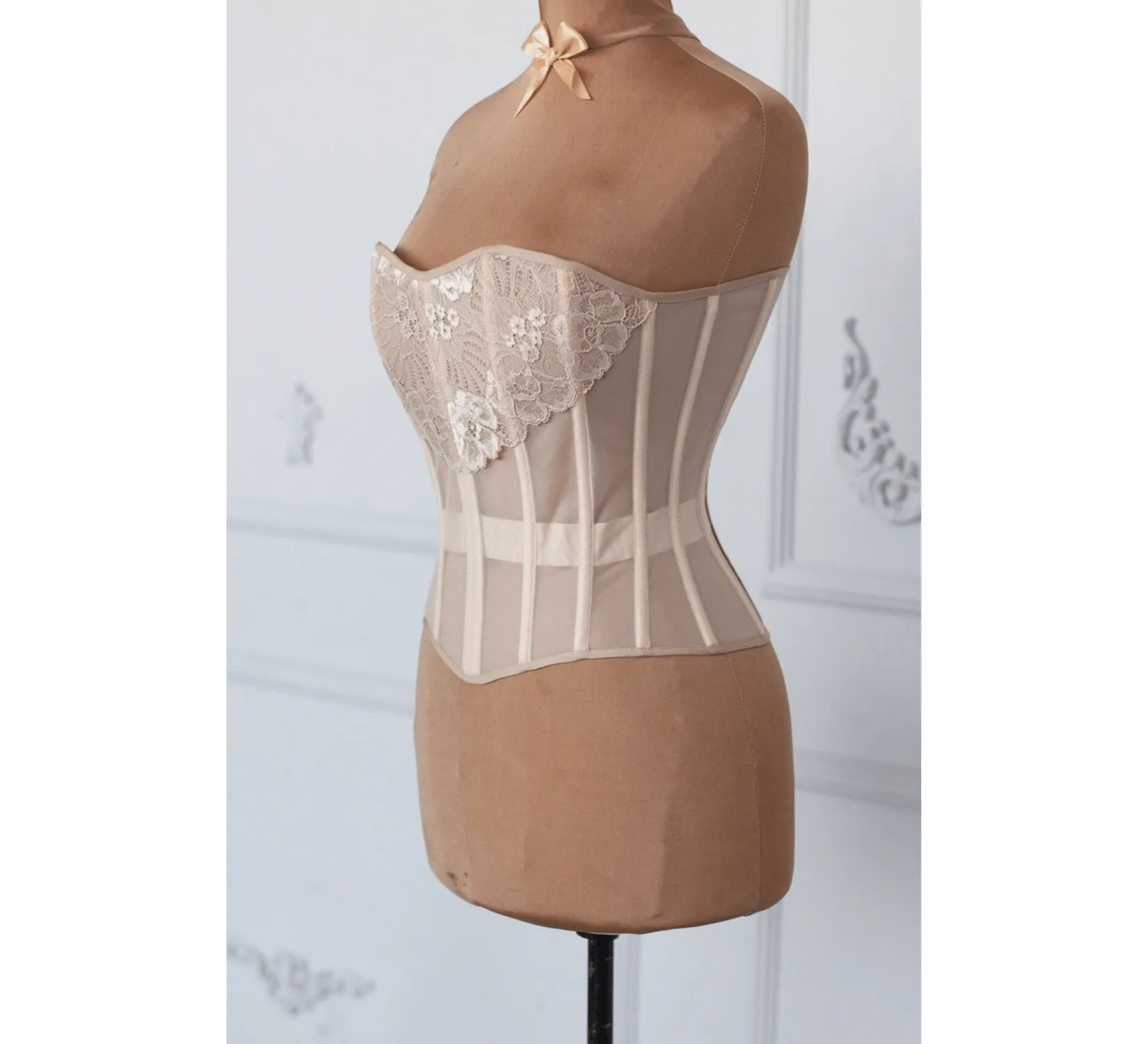 Nude overbust corset with laces