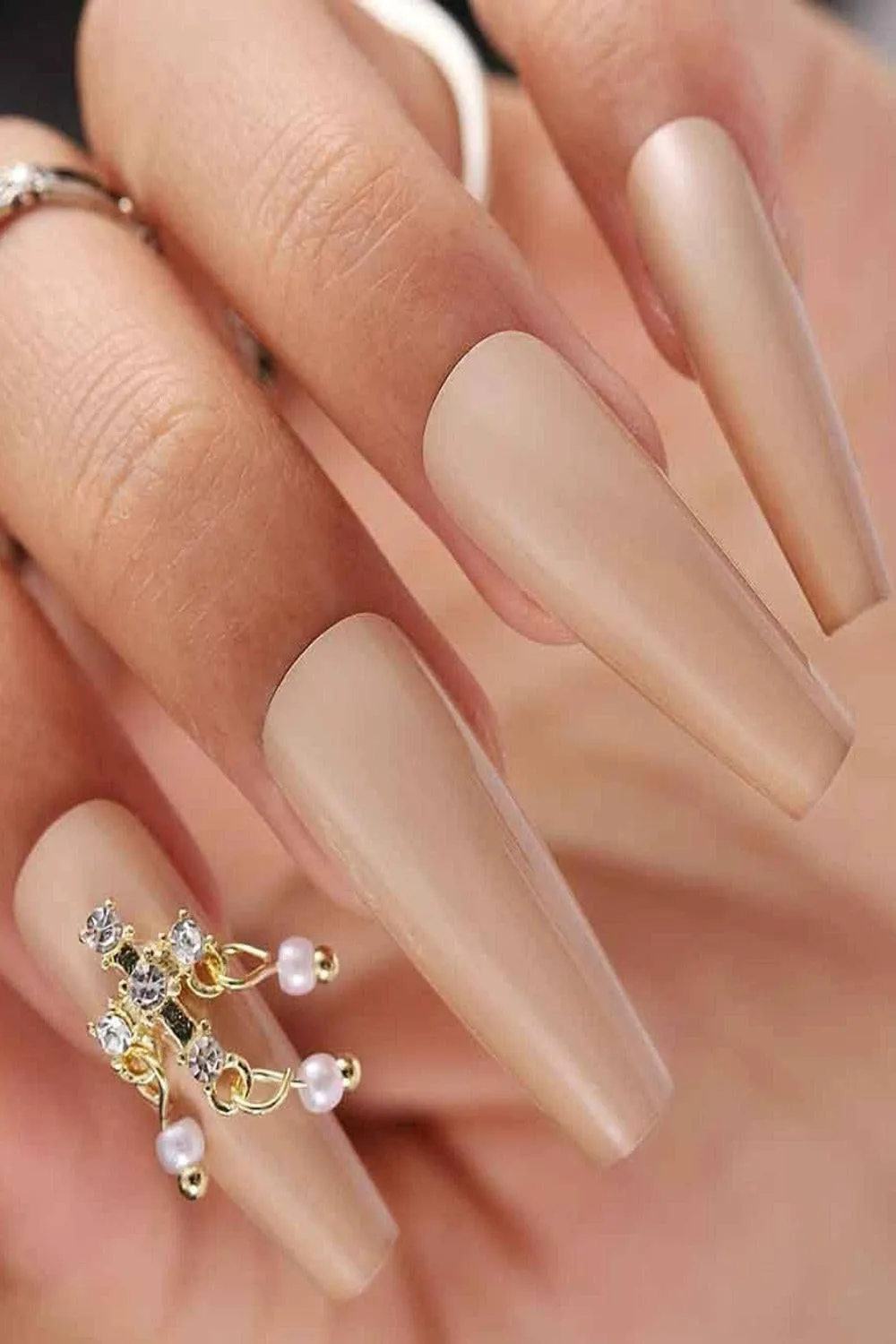 Nude Press On Nails Coffin Tip Pearl Nails Kit