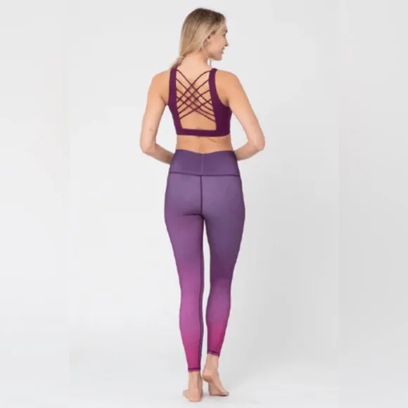 NWT Vie Active Savannah Bra