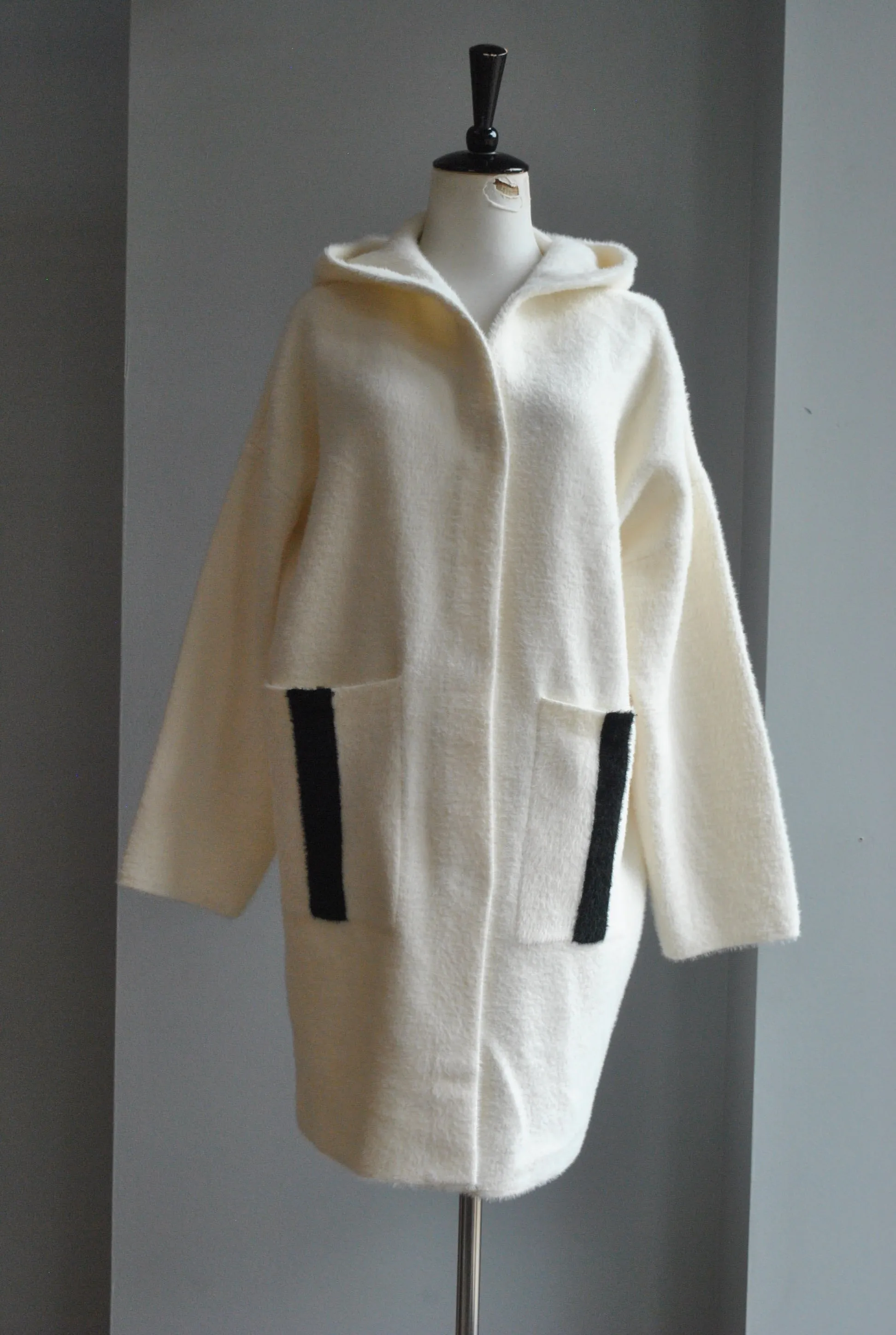 OFF WHITE CASUAL ALPAKA COAT WITH A HOODIE