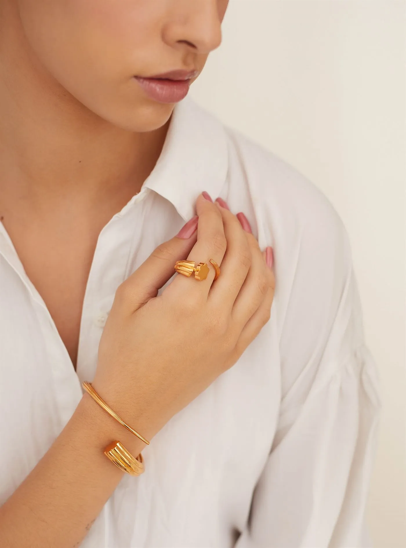 Outhouse   I   Oh Poppi Lafayette Street Tuscon Bangle Brass, Gold Accessories OHAW21HC041