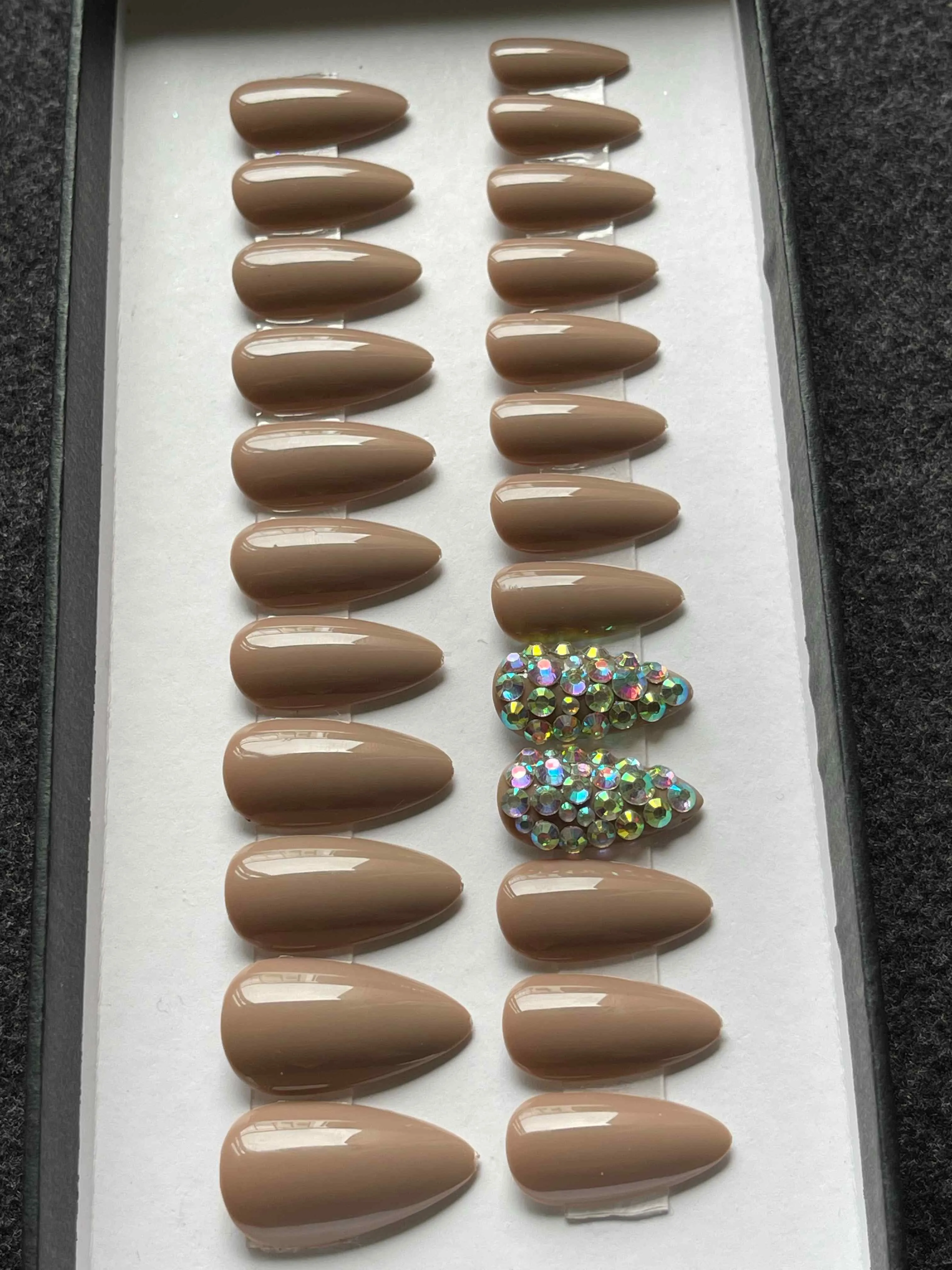 Peanut - Glossy Almond