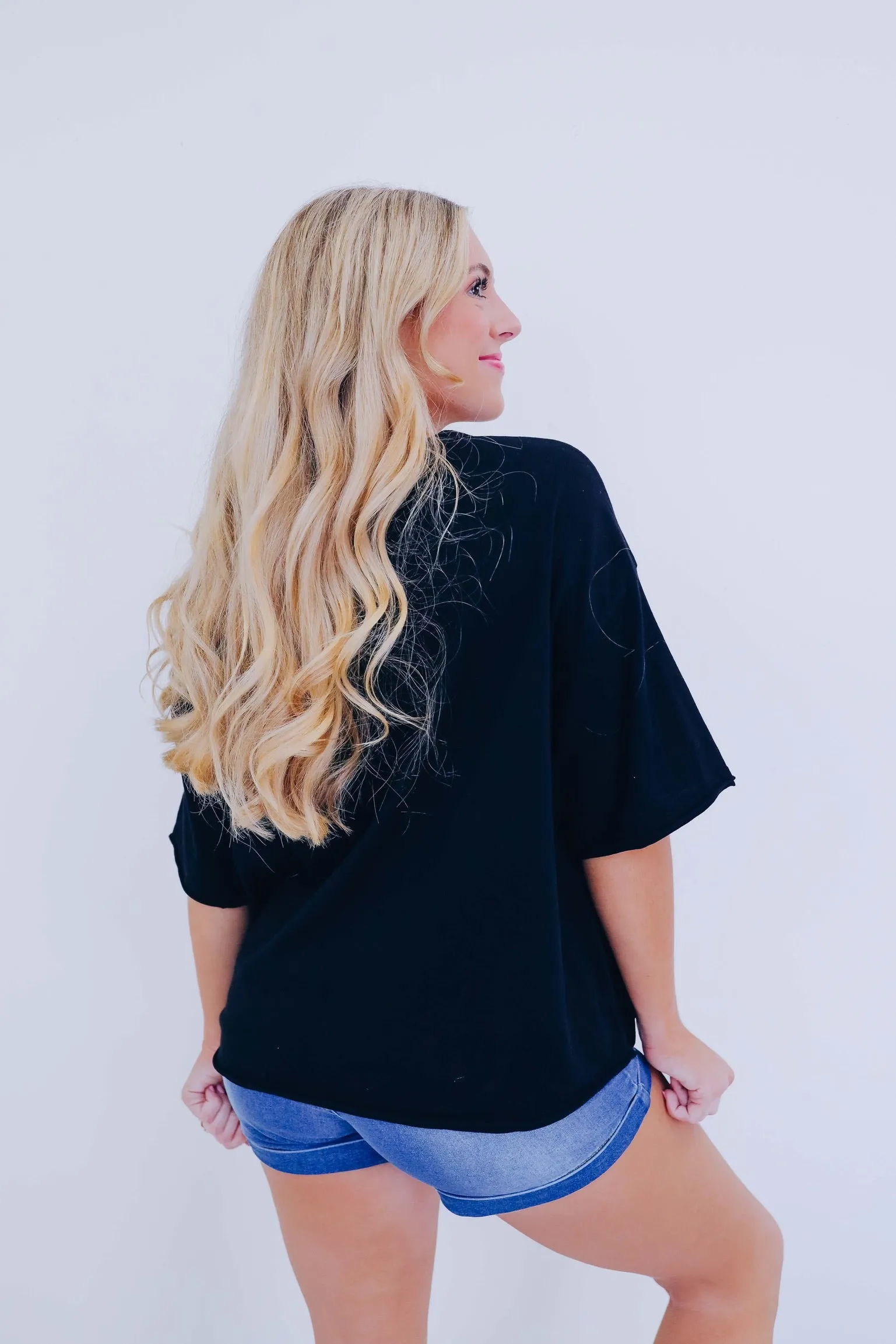 Pelia Distressed Pocketed Crop Tee - Black