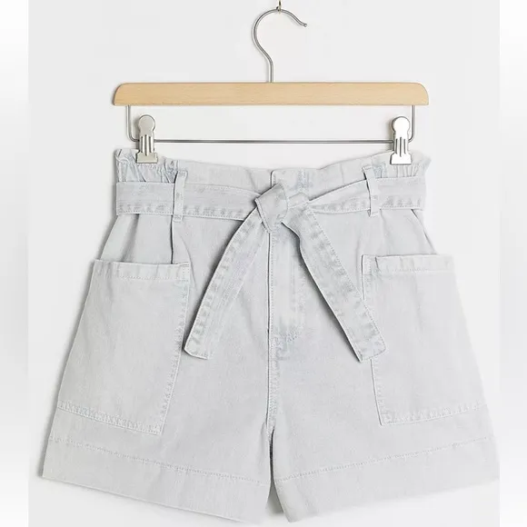 Pilcro by Anthropologie High Rise Denim Shorts, light wash, belt, size 29