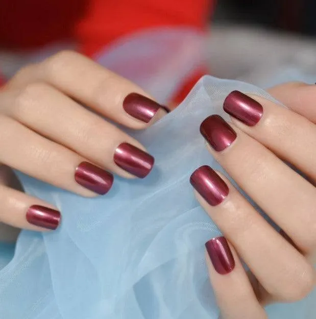 Press On Nails Maroon Glossy Round Metallic Nail Kit