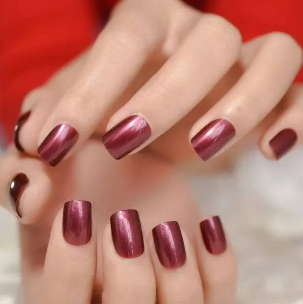 Press On Nails Maroon Glossy Round Metallic Nail Kit