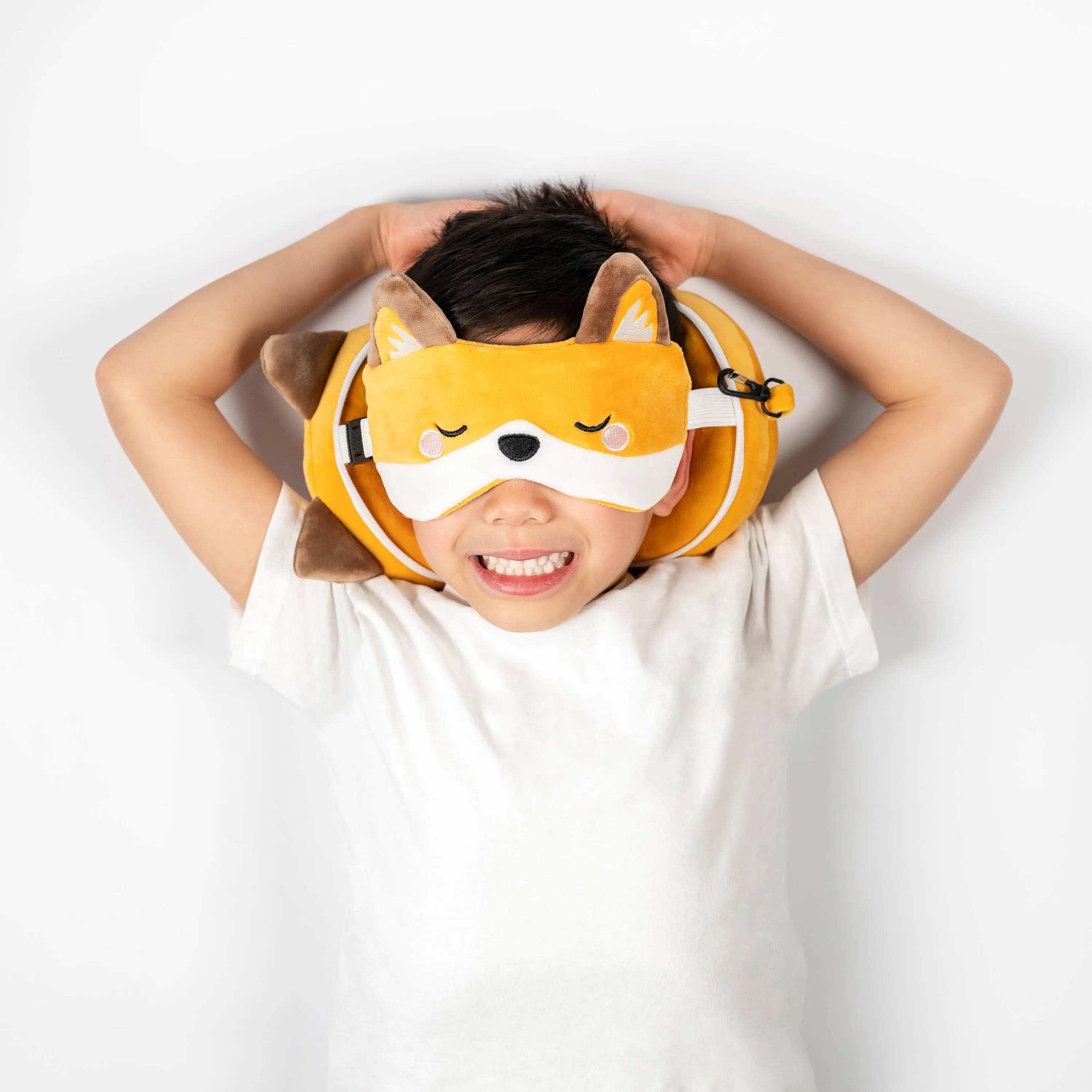Relaxeazzz Travel Pillow & Eye Mask - Adoramals Finnick the Fox