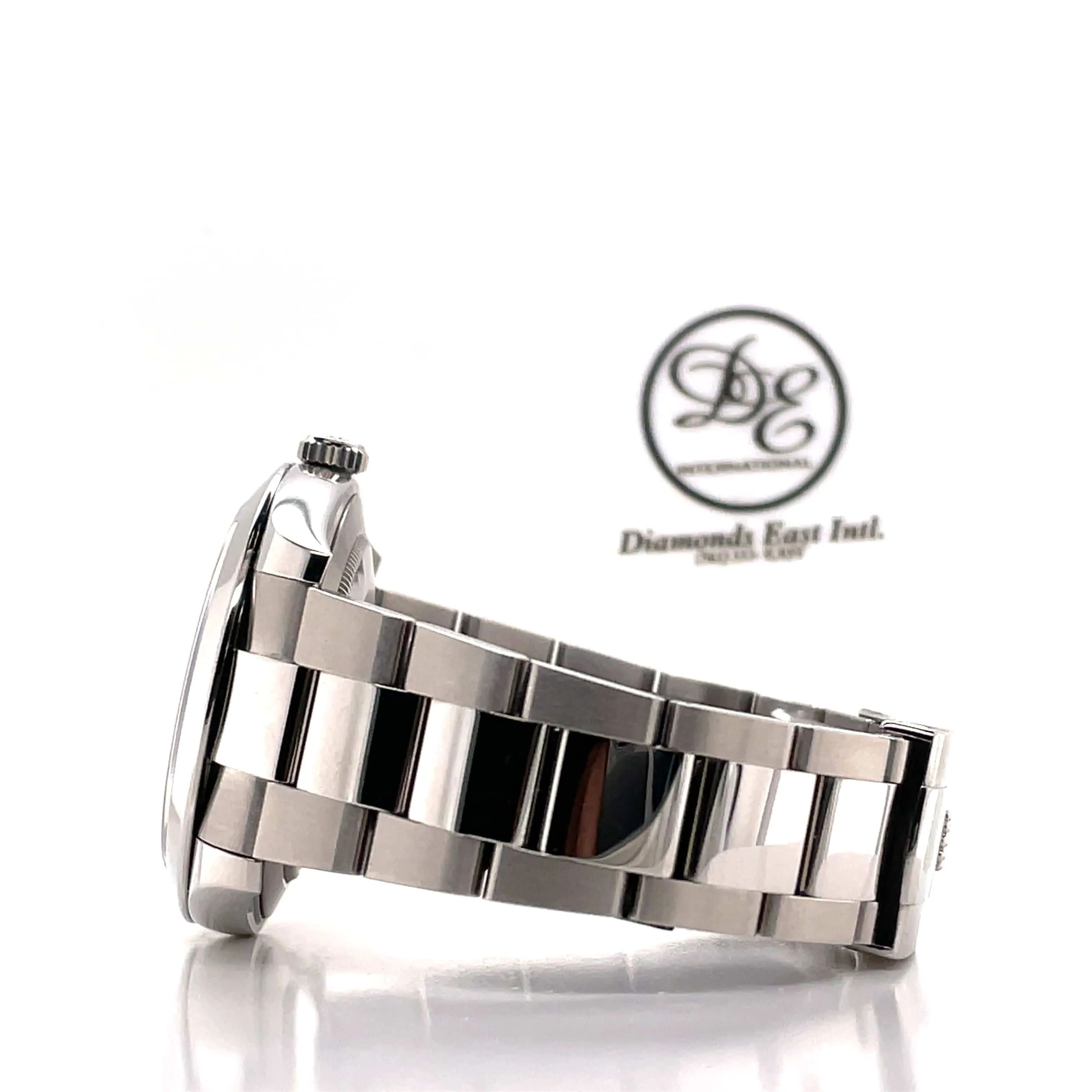 Rolex Datejust 41mm 126300 Oyster Silver Dial Smooth Bezel MINT