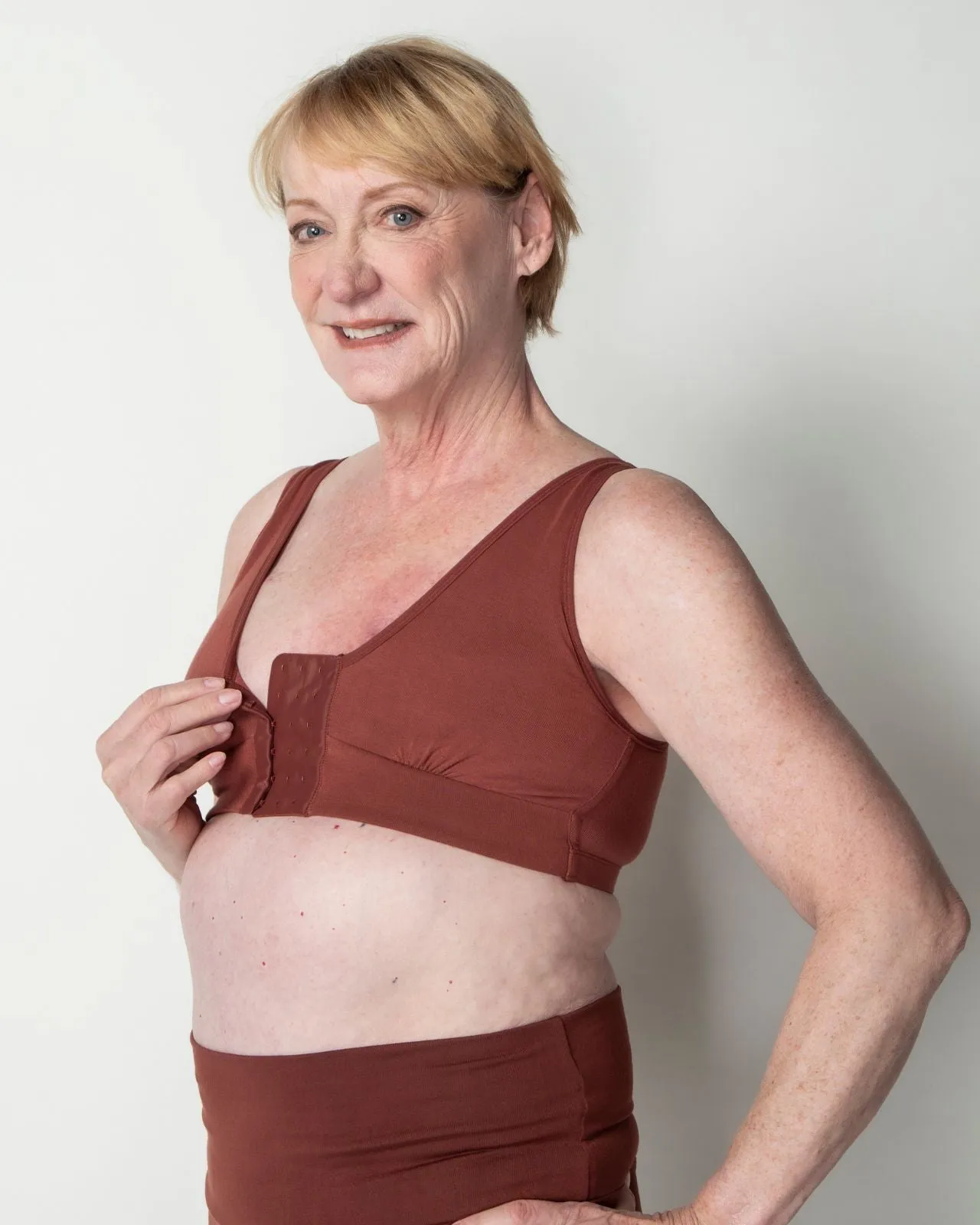 Rora Pocketed Front Closure Bra