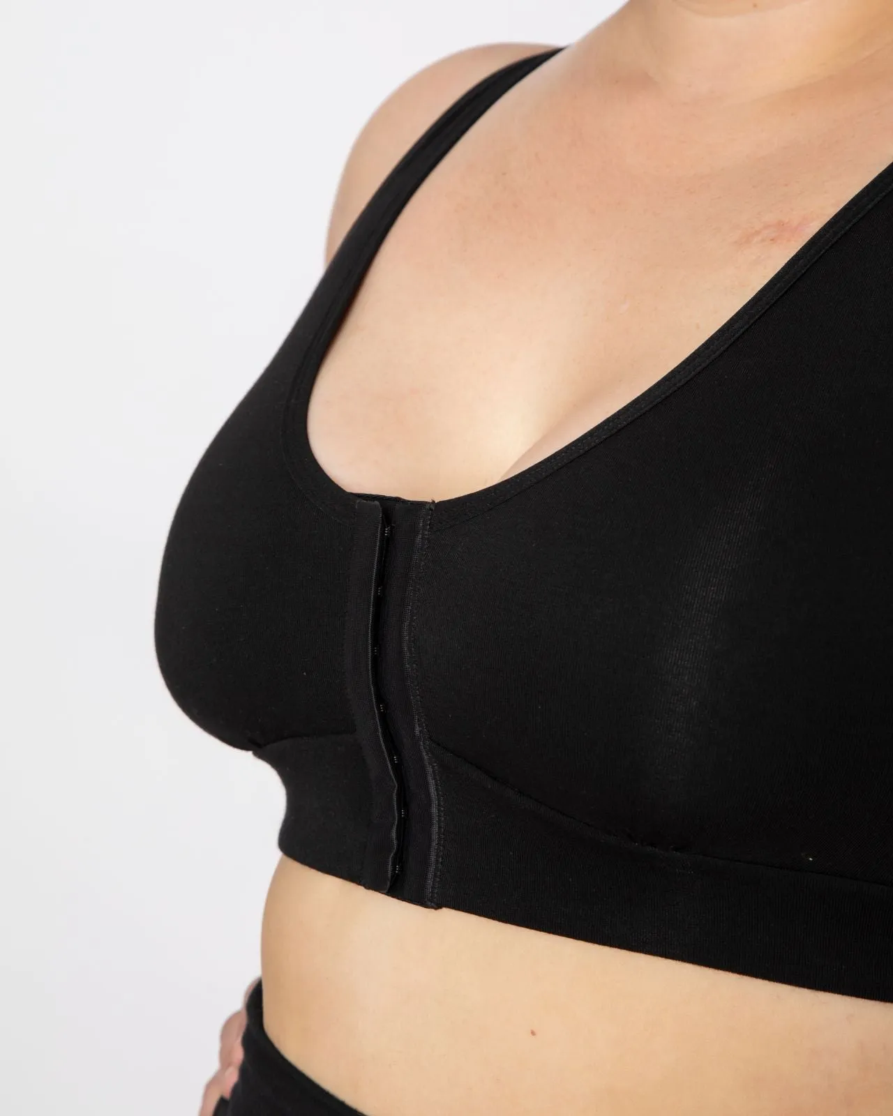 Rora Pocketed Front Closure Bra