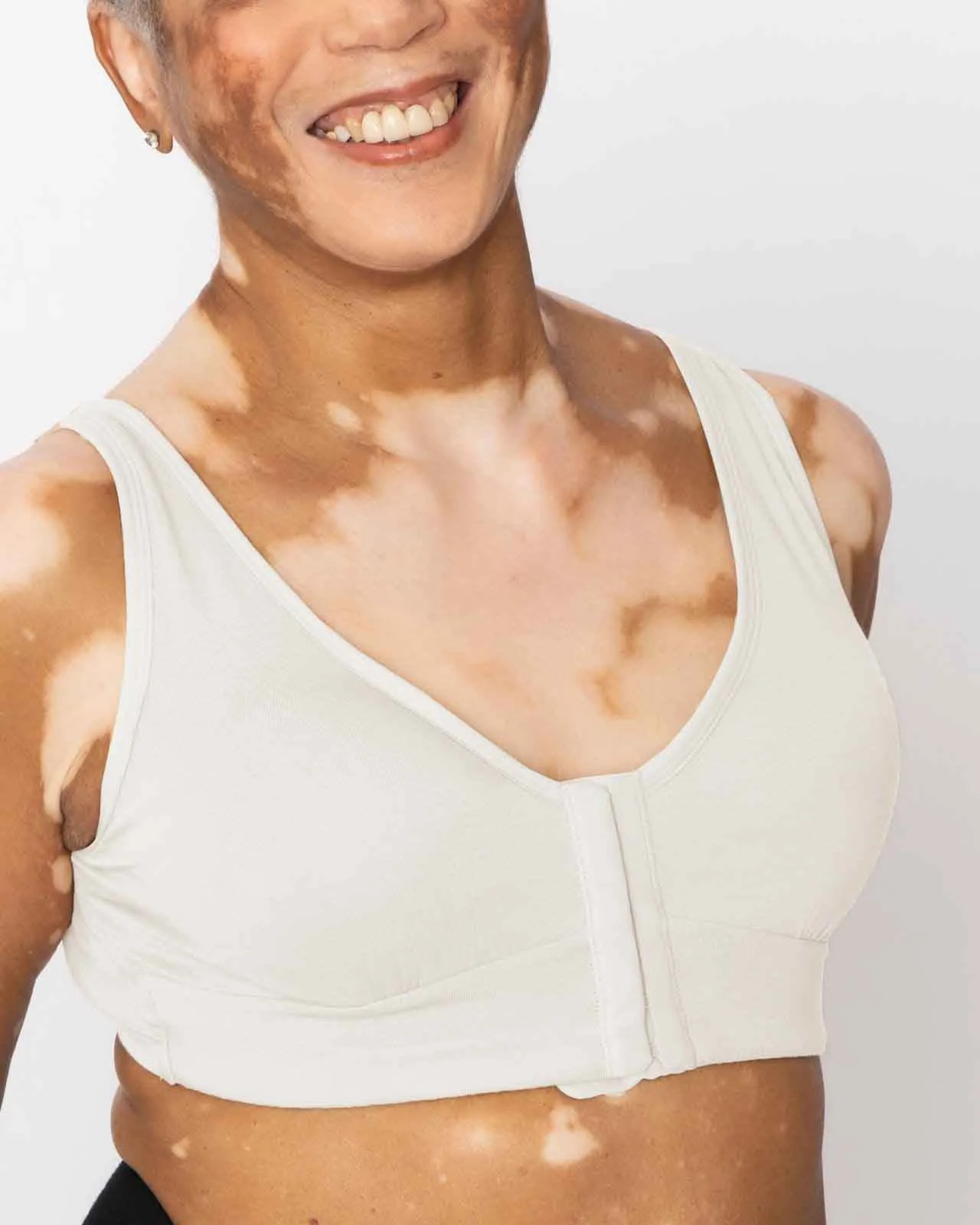 Rora Pocketed Front Closure Bra