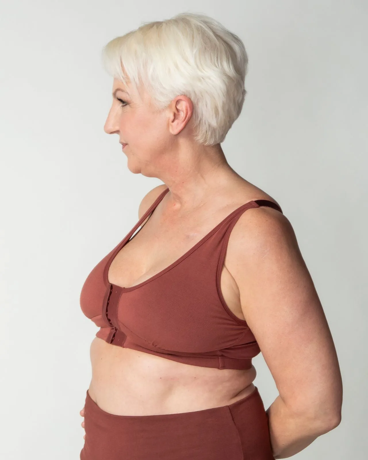 Rora Pocketed Front Closure Bra