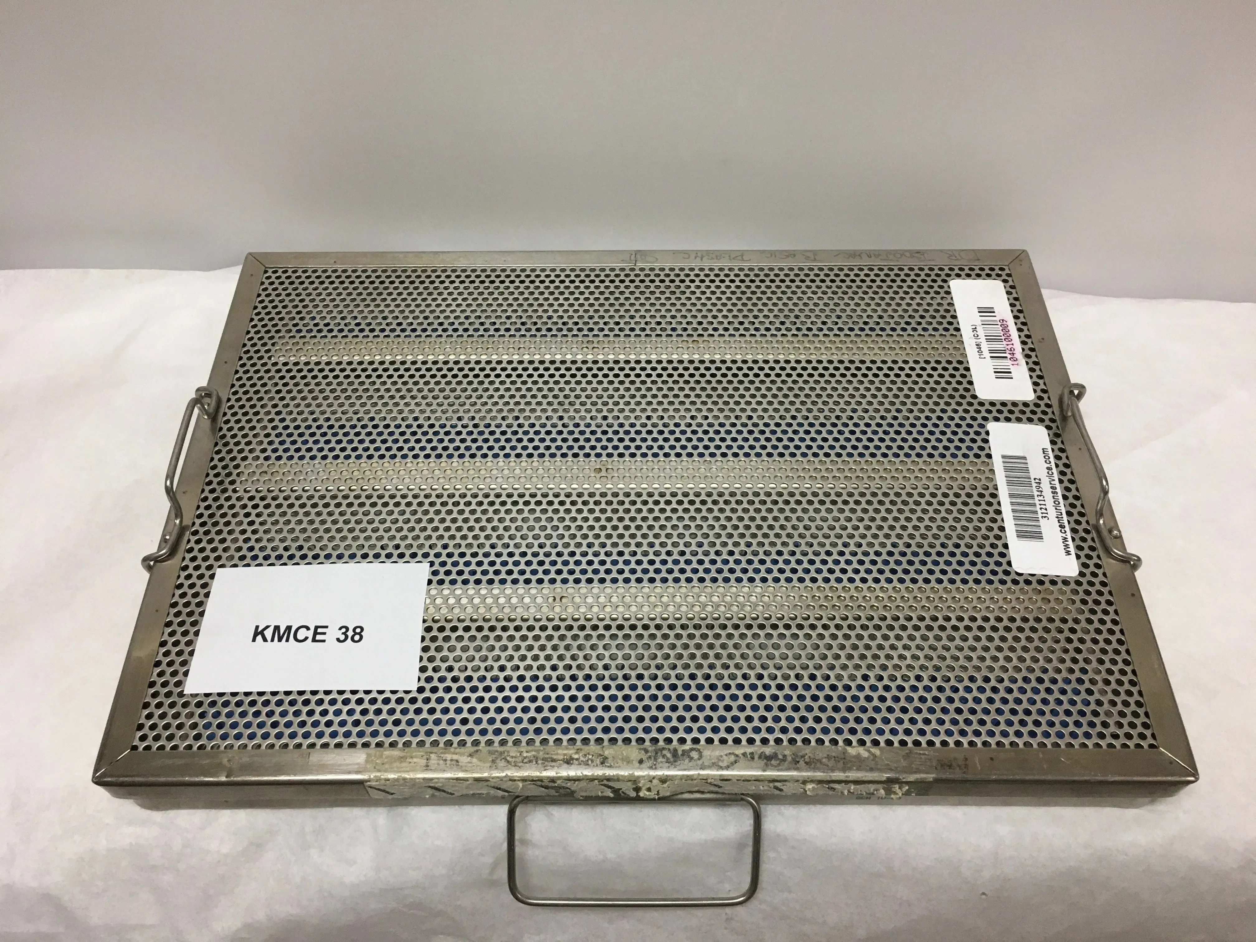 Secure Latching Instrument Holder Sterilization Tray | KMCE-38