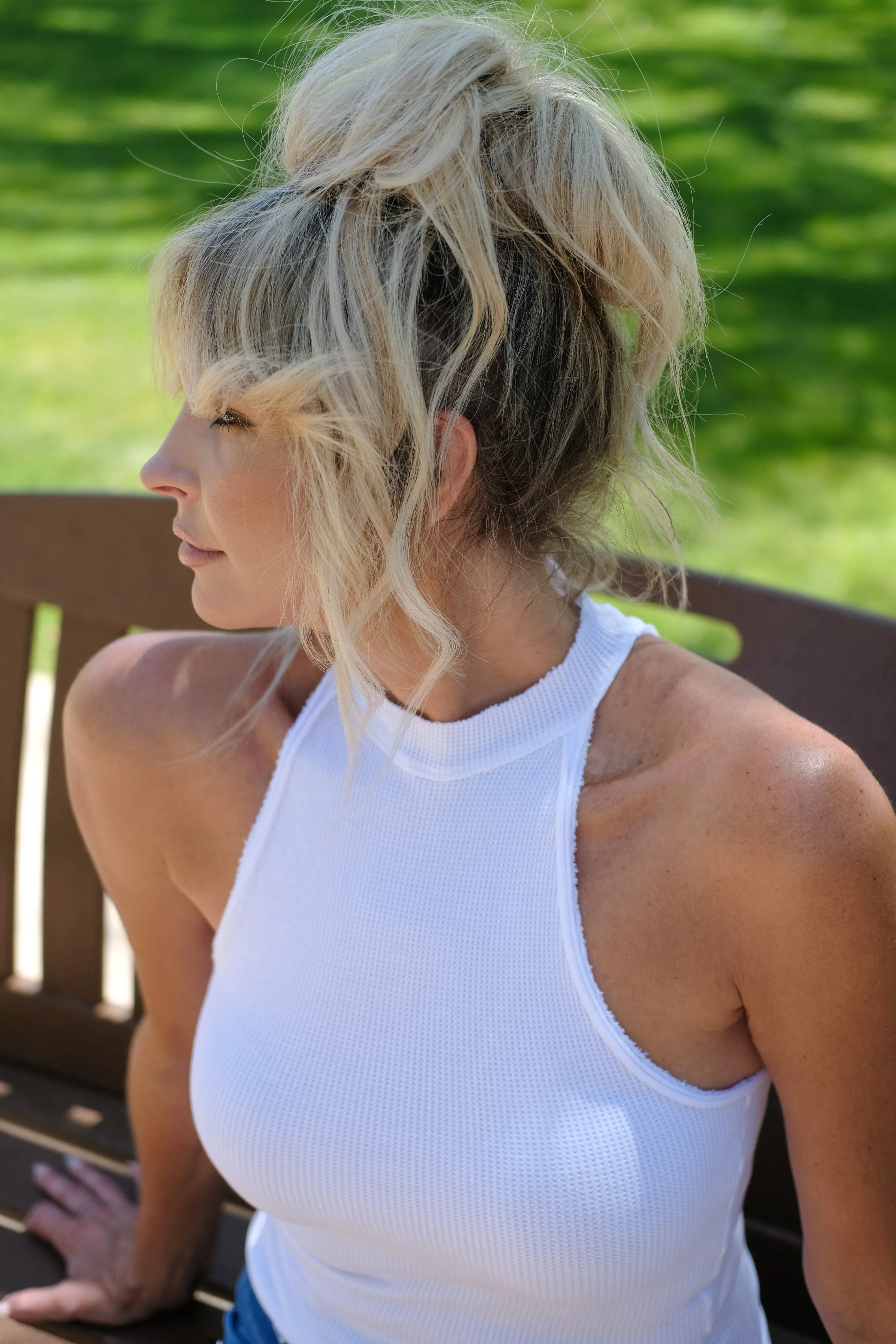 SLEEVELESS MOCK NECK - WHITE