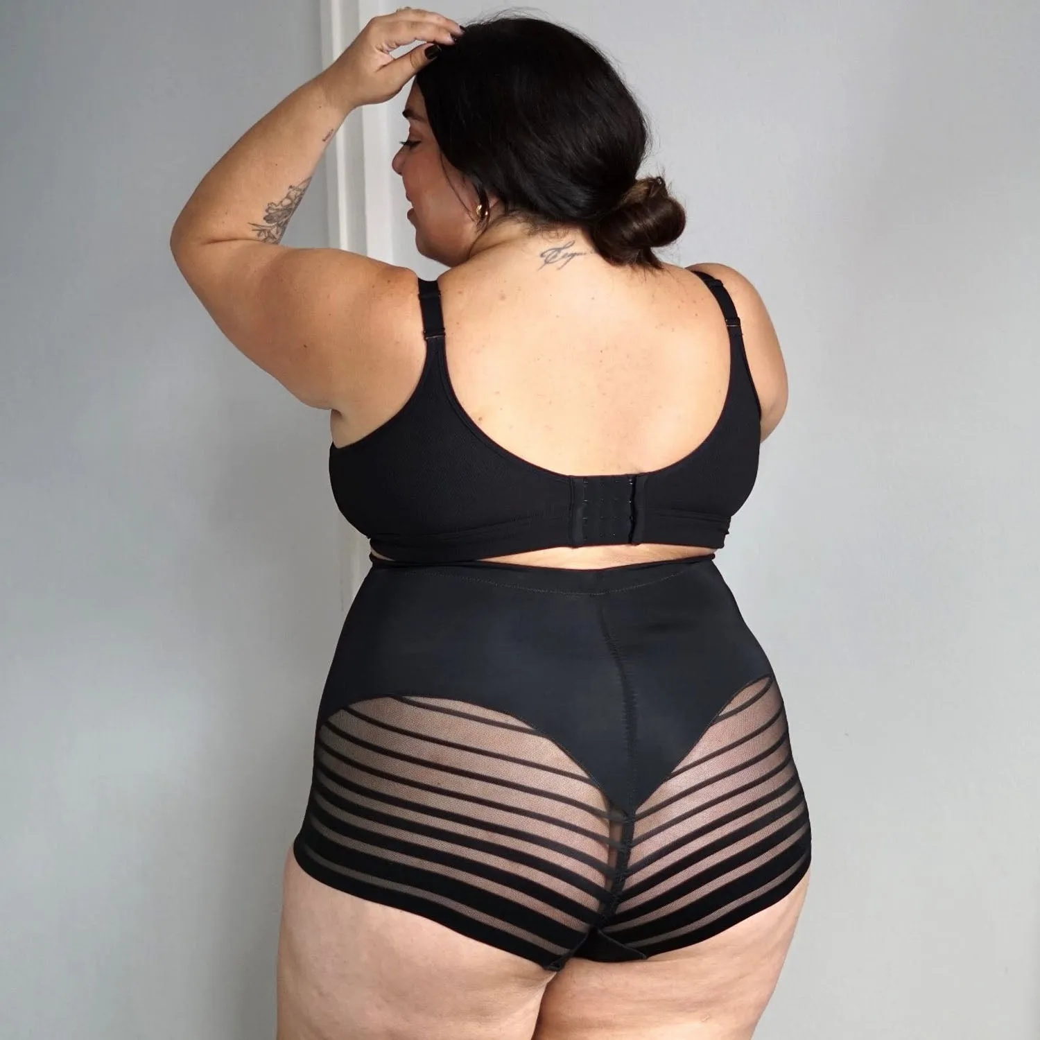 Smoothwear Super High Waist Knickers