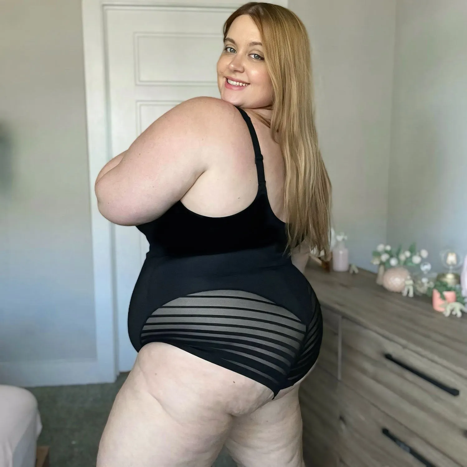 Smoothwear Super High Waist Knickers