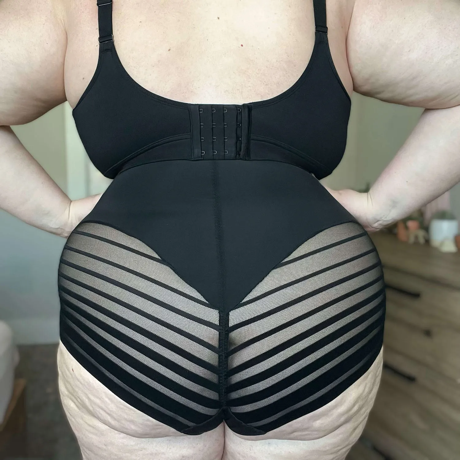 Smoothwear Super High Waist Knickers