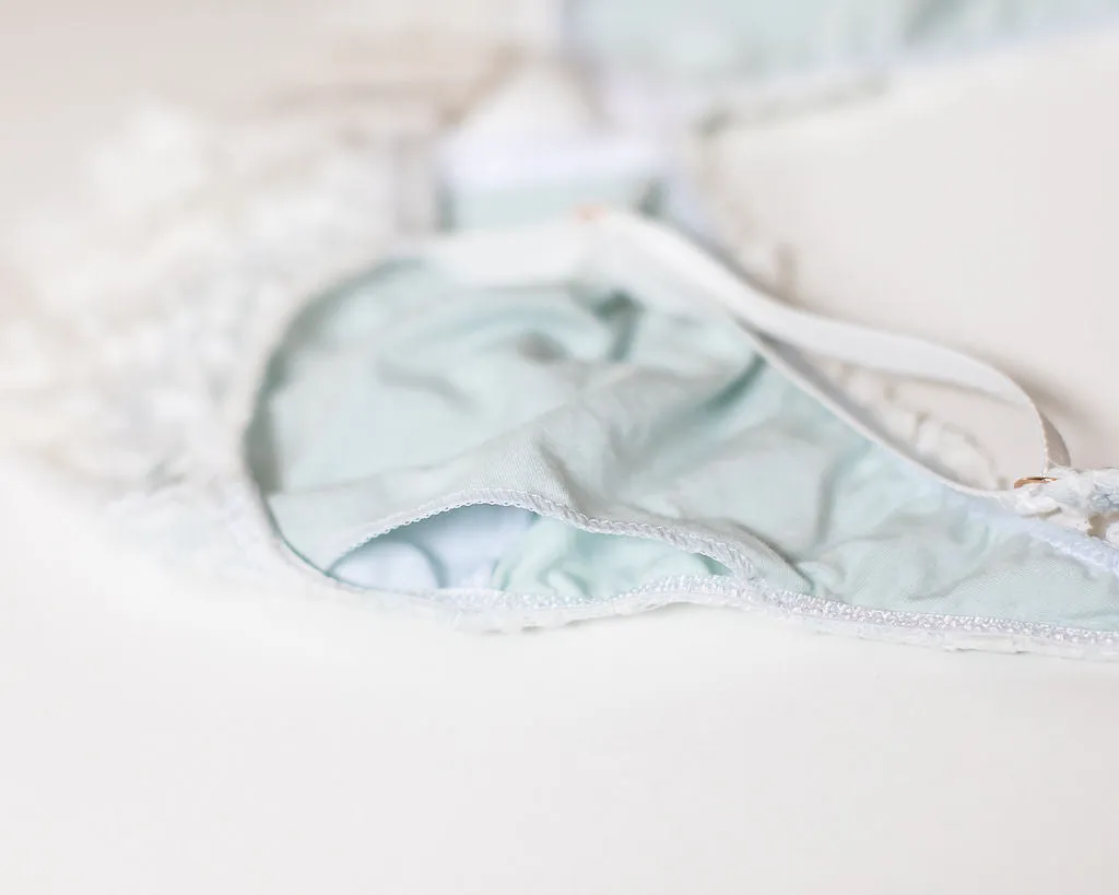 Vela Wireless Bra, White / Mist