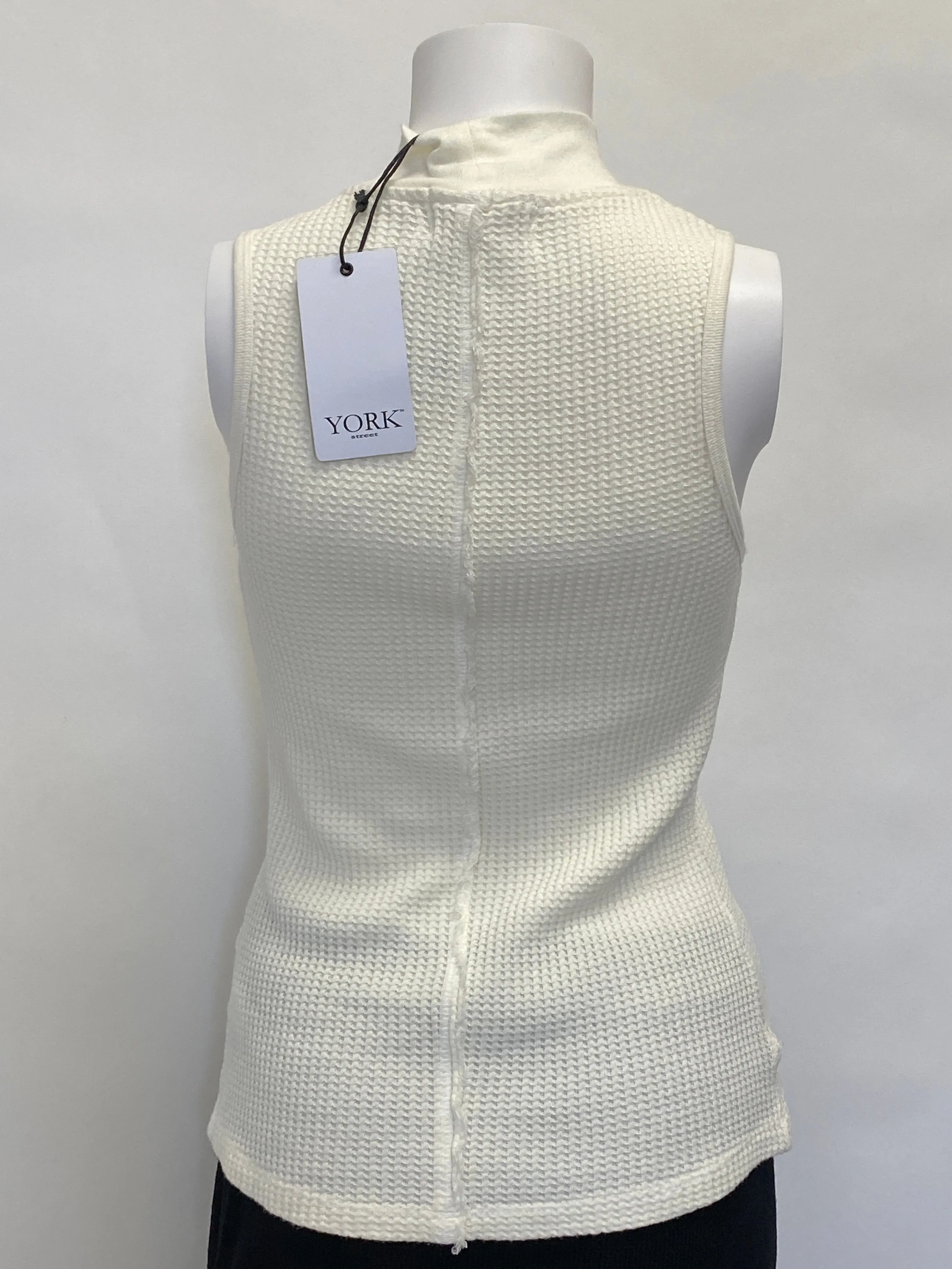 YORK STREET Sleeveles Top
